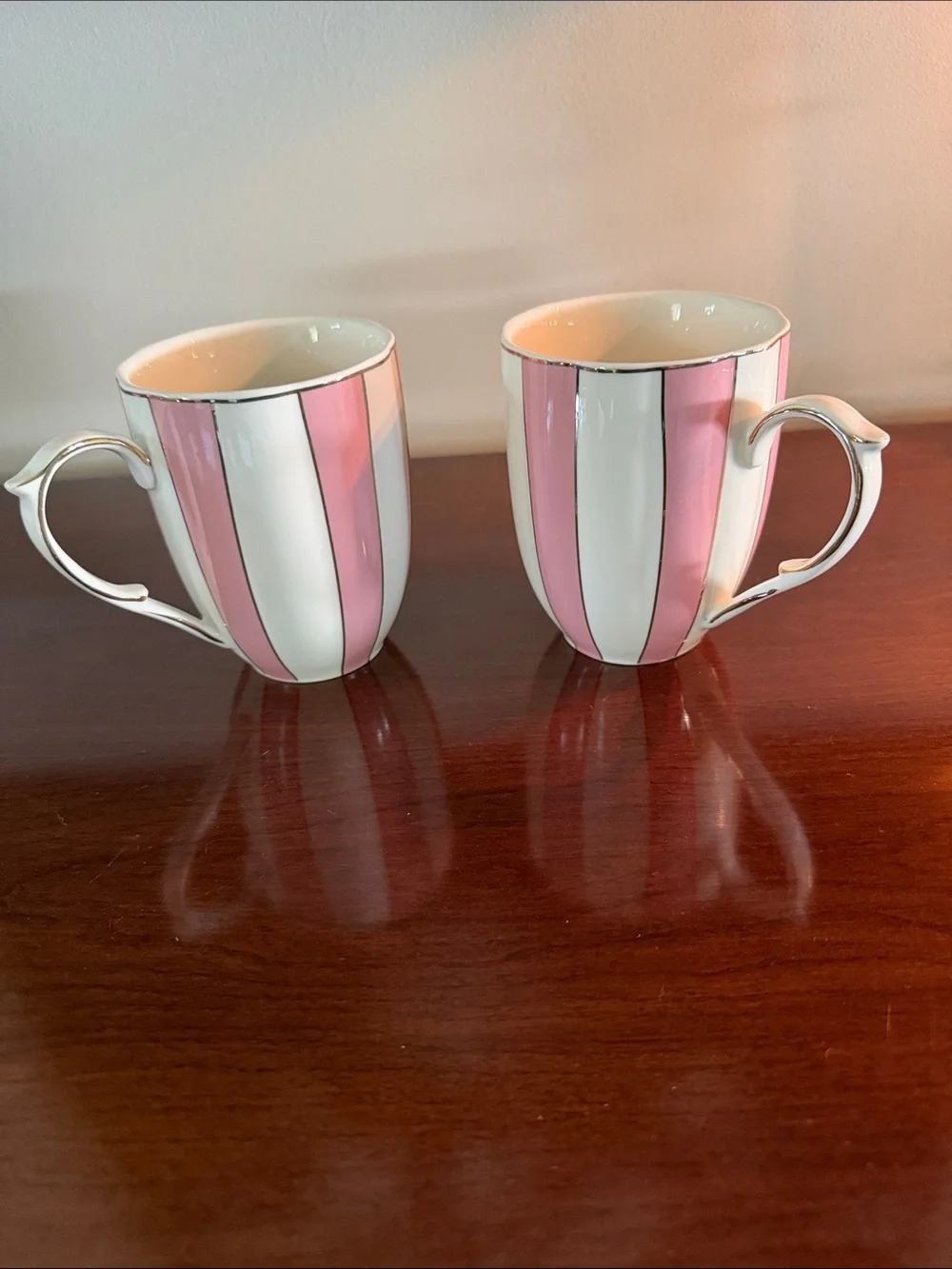 Grace Teaware Pink & White Striped Mug Set – Gold Trim (Set of 2)